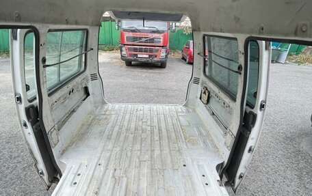 Mazda Bongo IV, 2003 год, 450 000 рублей, 34 фотография