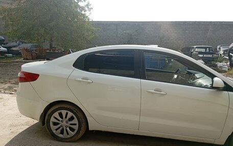 KIA Rio III рестайлинг, 2013 год, 500 000 рублей, 4 фотография