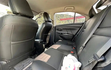 Toyota Yaris XP150 рестайлинг, 2021 год, 950 000 рублей, 9 фотография