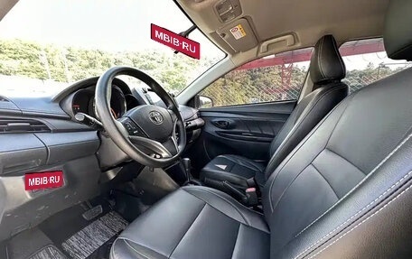 Toyota Yaris XP150 рестайлинг, 2021 год, 950 000 рублей, 7 фотография