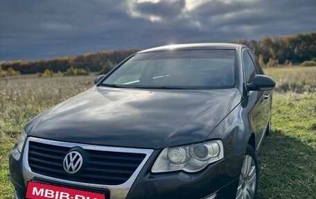 Volkswagen Passat B6, 2006 год, 560 000 рублей, 2 фотография