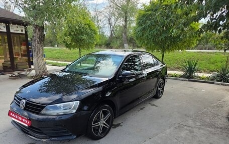 Volkswagen Jetta VI, 2015 год, 950 000 рублей, 2 фотография