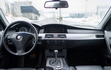 BMW 5 серия, 2005 год, 900 000 рублей, 18 фотография