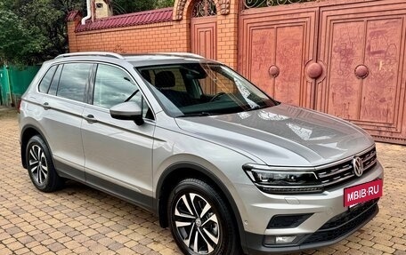 Volkswagen Tiguan II, 2020 год, 2 380 000 рублей, 4 фотография