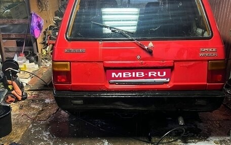 Mitsubishi Space Wagon III, 1985 год, 193 000 рублей, 13 фотография