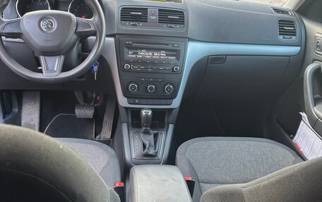 Skoda Yeti I рестайлинг, 2014 год, 1 080 000 рублей, 6 фотография