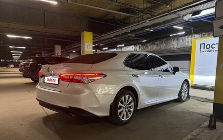 Toyota Camry, 2019 год, 3 050 000 рублей, 8 фотография
