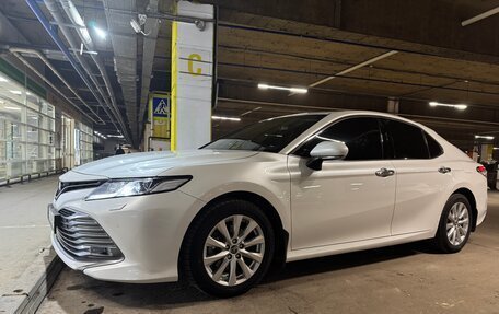 Toyota Camry, 2019 год, 3 050 000 рублей, 2 фотография