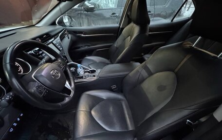 Toyota Camry, 2019 год, 3 050 000 рублей, 22 фотография