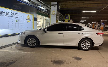 Toyota Camry, 2019 год, 3 050 000 рублей, 21 фотография