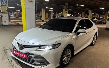 Toyota Camry, 2019 год, 3 050 000 рублей, 11 фотография