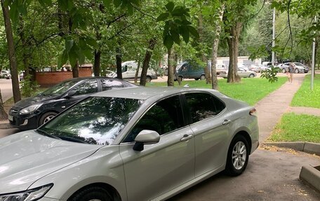Toyota Camry, 2020 год, 2 100 000 рублей, 6 фотография