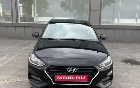 Hyundai Solaris II рестайлинг, 2018 год, 1 060 000 рублей, 2 фотография