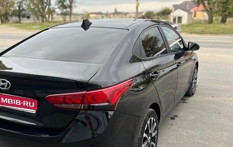 Hyundai Solaris II рестайлинг, 2018 год, 1 060 000 рублей, 5 фотография