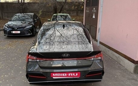 Hyundai Elantra, 2024 год, 2 350 000 рублей, 4 фотография