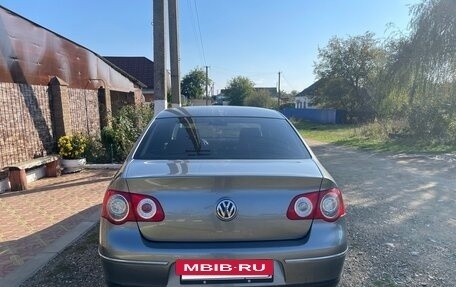 Volkswagen Passat B6, 2005 год, 650 000 рублей, 4 фотография