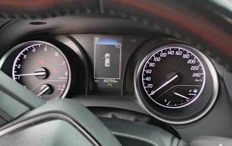 Toyota Camry, 2019 год, 3 300 000 рублей, 6 фотография