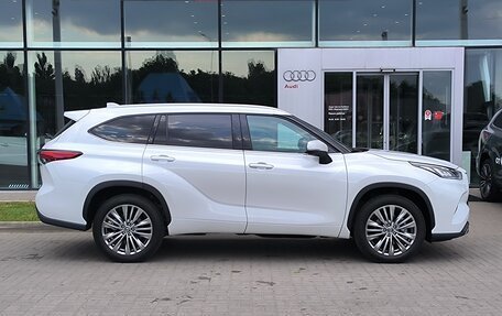 Toyota Highlander, 2025 год, 6 150 000 рублей, 4 фотография