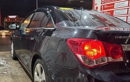 Chevrolet Cruze II, 2009 год, 571 000 рублей, 3 фотография