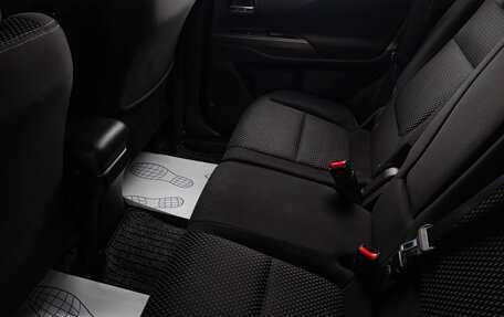 Mitsubishi Outlander III рестайлинг 3, 2017 год, 1 869 000 рублей, 18 фотография