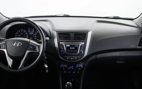 Hyundai Solaris II рестайлинг, 2016 год, 1 070 000 рублей, 5 фотография