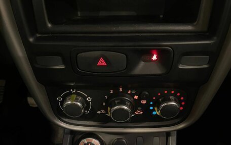 Renault Duster I рестайлинг, 2014 год, 1 046 000 рублей, 14 фотография