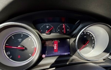 Opel Insignia II рестайлинг, 2017 год, 1 489 000 рублей, 13 фотография