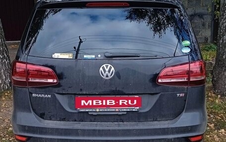 Volkswagen Sharan II, 2015 год, 1 870 000 рублей, 4 фотография