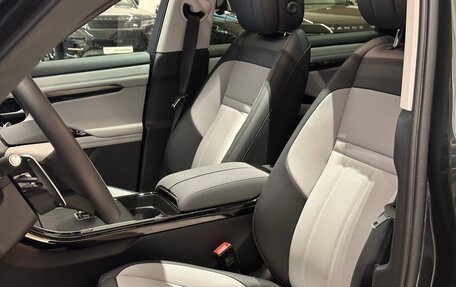 Land Rover Range Rover Evoque II, 2024 год, 7 080 000 рублей, 12 фотография