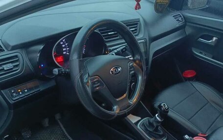 KIA Rio III рестайлинг, 2016 год, 700 000 рублей, 4 фотография