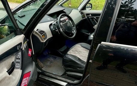 Citroen C4 Picasso II рестайлинг, 2009 год, 650 000 рублей, 3 фотография