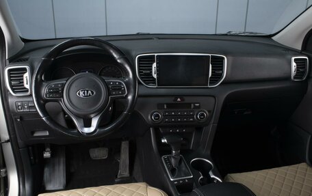 KIA Sportage IV рестайлинг, 2017 год, 1 800 000 рублей, 2 фотография