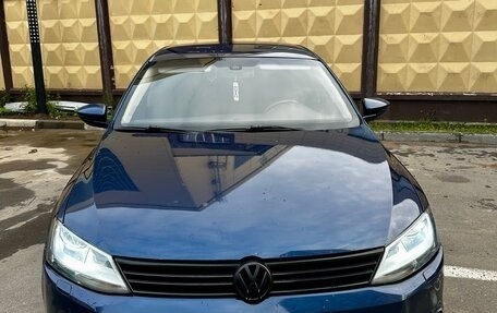 Volkswagen Jetta VI, 2011 год, 840 000 рублей, 10 фотография