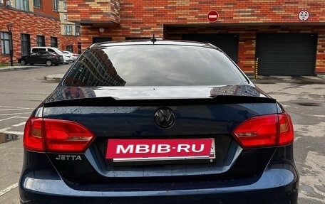 Volkswagen Jetta VI, 2011 год, 840 000 рублей, 3 фотография