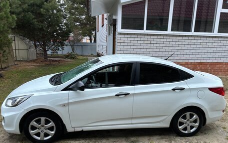 Hyundai Solaris II рестайлинг, 2012 год, 650 000 рублей, 2 фотография