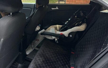 Hyundai Solaris II рестайлинг, 2012 год, 650 000 рублей, 10 фотография