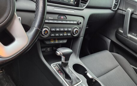 KIA Sportage IV рестайлинг, 2018 год, 2 100 000 рублей, 6 фотография