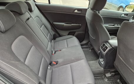KIA Sportage IV рестайлинг, 2018 год, 2 100 000 рублей, 9 фотография