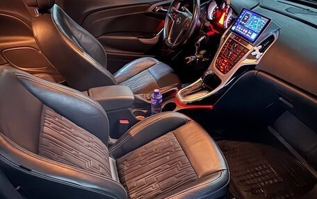 Opel Astra J, 2013 год, 1 000 000 рублей, 13 фотография