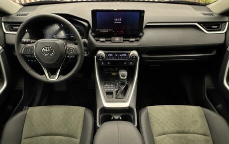 Toyota RAV4, 2024 год, 4 200 000 рублей, 5 фотография