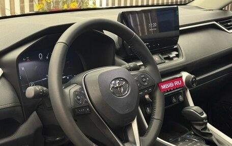 Toyota RAV4, 2024 год, 4 200 000 рублей, 10 фотография