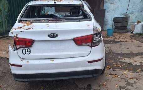 KIA Rio III рестайлинг, 2016 год, 150 000 рублей, 4 фотография