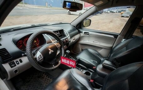 Mitsubishi Pajero Sport II рестайлинг, 2011 год, 1 150 000 рублей, 2 фотография