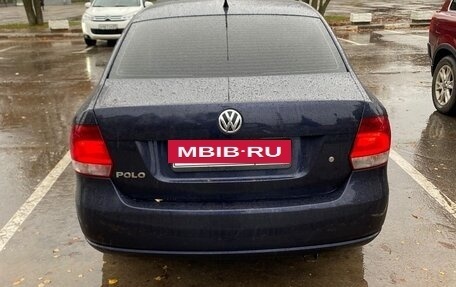 Volkswagen Polo VI (EU Market), 2011 год, 750 000 рублей, 2 фотография