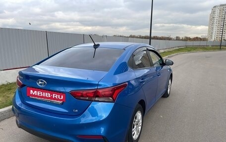 Hyundai Solaris II рестайлинг, 2017 год, 1 300 000 рублей, 3 фотография