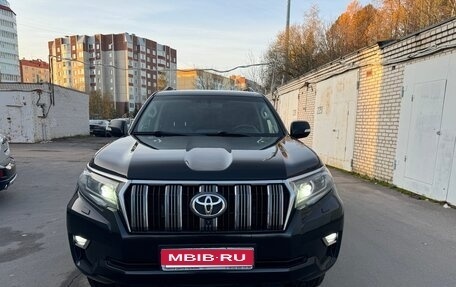 Toyota Land Cruiser Prado 150 рестайлинг 2, 2018 год, 4 000 000 рублей, 1 фотография