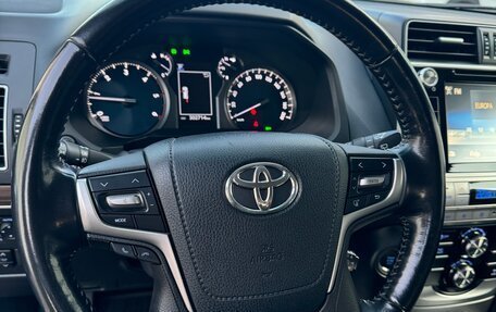 Toyota Land Cruiser Prado 150 рестайлинг 2, 2018 год, 4 000 000 рублей, 8 фотография