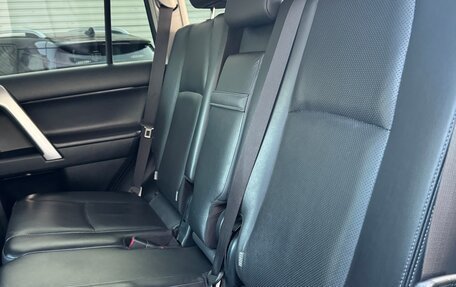 Toyota Land Cruiser Prado 150 рестайлинг 2, 2018 год, 4 000 000 рублей, 11 фотография