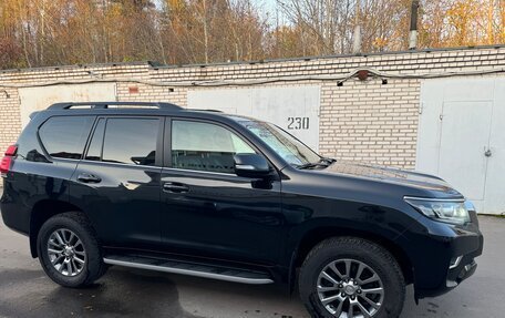 Toyota Land Cruiser Prado 150 рестайлинг 2, 2018 год, 4 000 000 рублей, 16 фотография