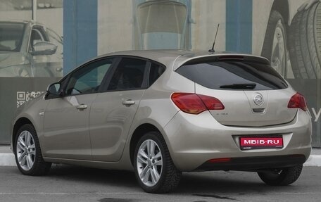 Opel Astra J, 2011 год, 669 000 рублей, 2 фотография